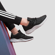 阿迪達(dá)斯（Adidas）跑步鞋AQ0552 42