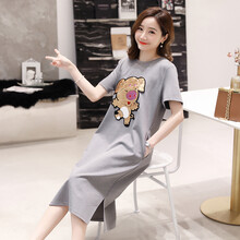 純色吊帶裙，讓你變身女神主角