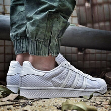 三葉草（Adidas）板鞋S82236 