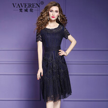 簡(jiǎn)約吊帶裙，打造優(yōu)雅氣質(zhì)小仙女