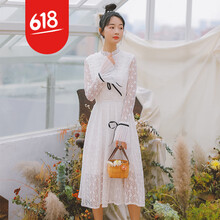 純色蕾絲裙，讓你的美出新高度