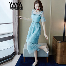 鴨鴨服飾（yaya） 純色 紐扣，綁帶，蝴蝶結(jié) 連衣裙
