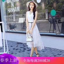 純色襯衫，打造優(yōu)雅女人味