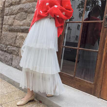 復(fù)古網(wǎng)紗半身裙，打造浪漫少女風(fēng)