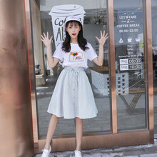 清新蕾絲裙，打造優(yōu)雅女神