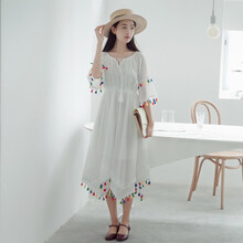 露肩連衣裙，塑造優(yōu)雅小仙女