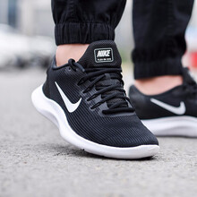耐克（NIKE）跑步鞋透氣緩震908985-015 