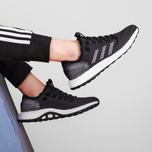 阿迪達斯（Adidas）跑步鞋EE4282 41