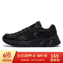 系帶運(yùn)動(dòng)鞋，讓你愛(ài)上奔跑