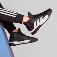 阿迪達(dá)斯（Adidas）籃球鞋G54101 42