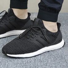 阿迪達(dá)斯（Adidas）跑步鞋CM8116碳黑 