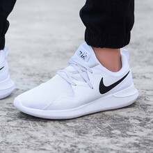 耐克（NIKE）跑步鞋透氣緩震AA2160-104 