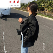 時尚牛仔外套，青春活力又減齡