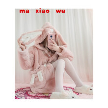連帽長(zhǎng)袖外套，打造街頭潮男