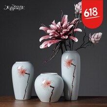 客廳裝修，創(chuàng)意花瓶讓你更出彩