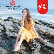 百變?cè)煨停瑮l紋連衣裙來(lái)助力