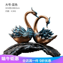 精致實木擺件，提升客廳檔次感