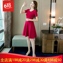 純色蕾絲連衣裙，打造優(yōu)雅氣質(zhì)