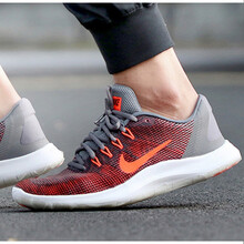 耐克（NIKE）跑步鞋AA2160-104/店長(zhǎng)推薦 