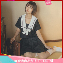 百搭吊帶裙，打造性感女人味
