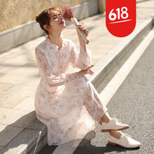 圓領(lǐng)連衣裙，打造都市女神范