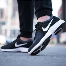 耐克（NIKE）跑步鞋908988-001黑+白+煤黑 