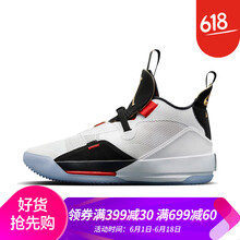 運動愛好者，減震籃球鞋不能少