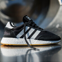 阿迪達斯（Adidas）跑步鞋BD7813 