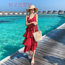 夏日海邊，荷葉裙打造性感小仙女