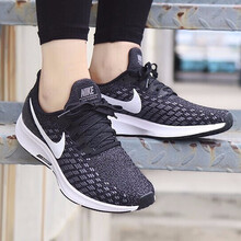 耐克(Nike)跑步鞋店長(cháng)推薦942855-001 