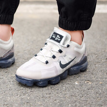 耐克（NIKE）跑步鞋微粒月亮黃AR6631-200 