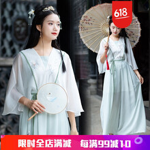 開(kāi)叉短裙，打造優(yōu)雅小臉