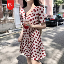 簡(jiǎn)約荷葉裙，讓你變身女神主角
