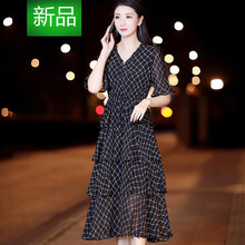 優(yōu)雅條紋連衣裙，打造女神范