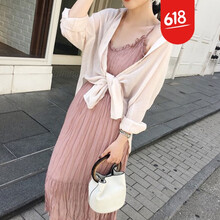 穿條紋連衣裙，打造優(yōu)雅女神