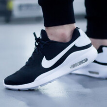 耐克（NIKE）籃球鞋黑色921692-001運(yùn)動舒適 43
