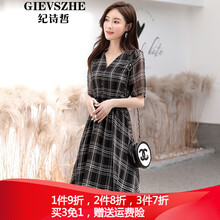純色短袖連衣裙，打造優(yōu)雅小仙女