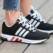 Adidas跑步鞋BB8319 