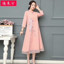 修身連衣裙，穿出氣質(zhì)小白