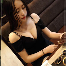 夏裝露胸露肩女裝