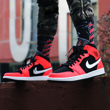 耐克（NIKE）籃球鞋橘紅黑554724-061 42