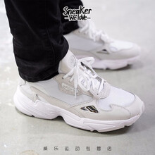 阿迪達(dá)斯（Adidas）跑步鞋白色 B28128 36