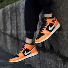 耐克（NIKE）籃球鞋554724-062 扣碎禁穿 