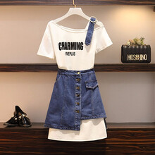 體樣 人物 不對稱(chēng)，不規則，紐扣，立體剪裁，立體裝飾 連衣裙