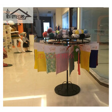 簡(jiǎn)約實(shí)木衣柜，打造時(shí)尚小居室
