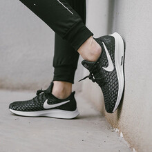 耐克（NIKE）跑步鞋942855-001/女款飛馬 42.5