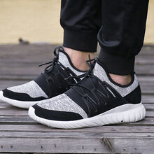 阿迪達(dá)斯（Adidas）跑步鞋CQ1410 