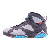 NIKE籃球鞋巴塞羅那山貓304775-016 