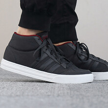 阿迪達(dá)斯（Adidas）板鞋DB0044/黑色高幫 