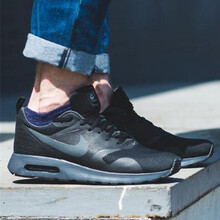 耐克（NIKE）跑步鞋Air Max氣墊705149-010/復(fù)古 